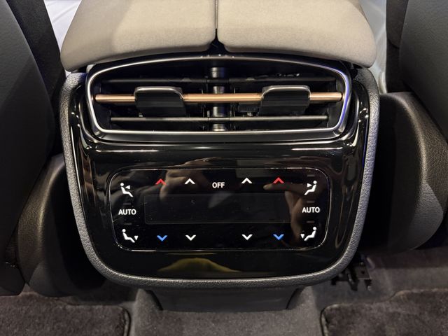 MERCEDES BENZ EQS SU 2024 Image 31
