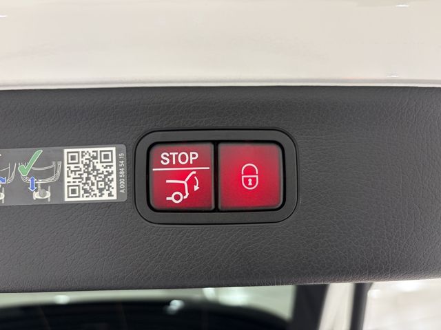 MERCEDES BENZ EQS SU 2024 Image 31