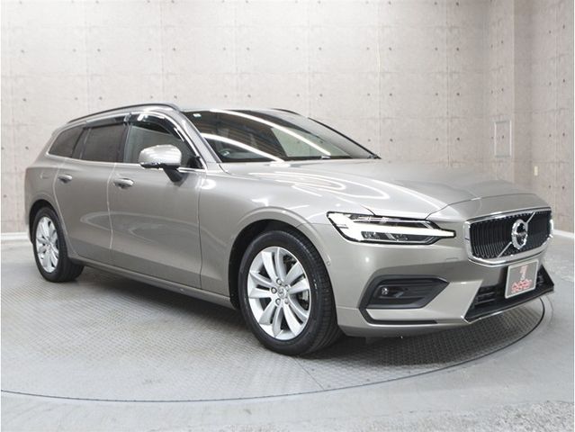 VOLVO V60 2021 Image 31