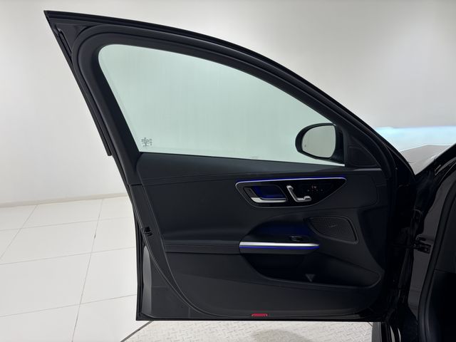 MERCEDES BENZ C CLAS 2022 Image 31