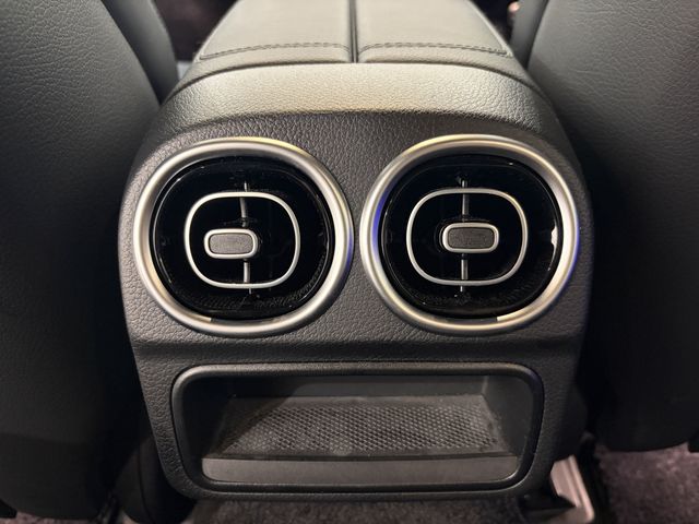 MERCEDES BENZ C CLAS 2022 Image 31