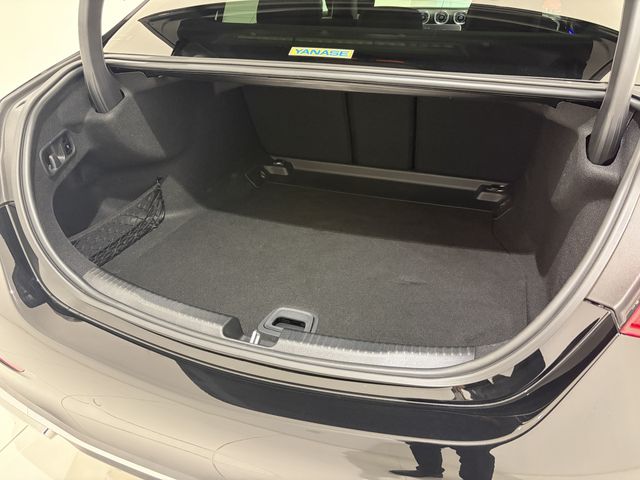 MERCEDES BENZ C CLAS 2022 Image 31