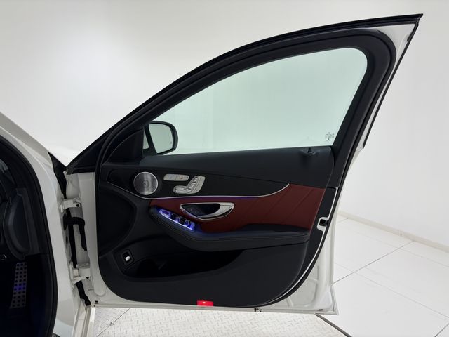 MERCEDES BENZ C CLAS 2020 Image 31