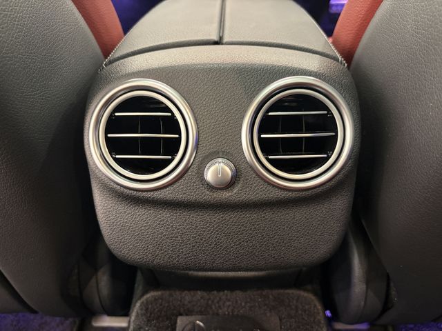 MERCEDES BENZ C CLAS 2020 Image 31