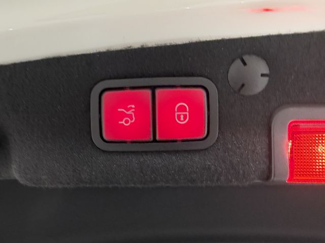 MERCEDES BENZ C CLAS 2020 Image 31