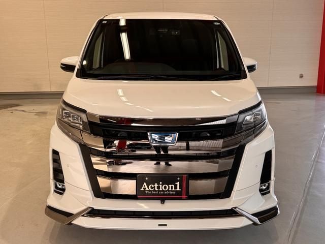 TOYOTA NOAH HYBRID 2019 Image 31