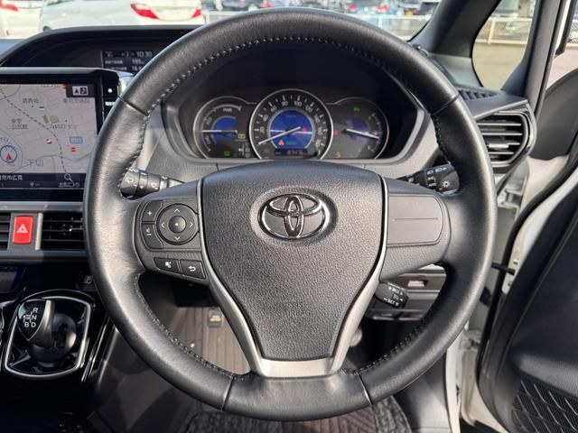 TOYOTA NOAH HYBRID 2019 Image 31