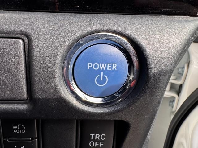 TOYOTA NOAH HYBRID 2019 Image 31