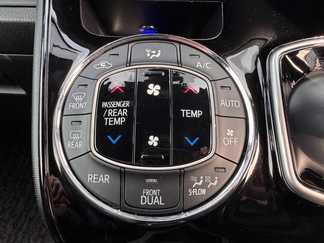 TOYOTA NOAH HYBRID 2019 Image 31