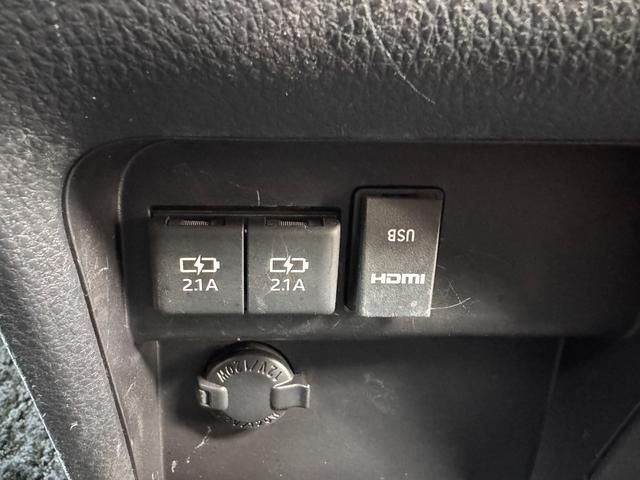 TOYOTA NOAH HYBRID 2019 Image 31