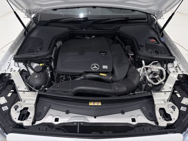 MERCEDES BENZ E CLAS 2022 Image 31