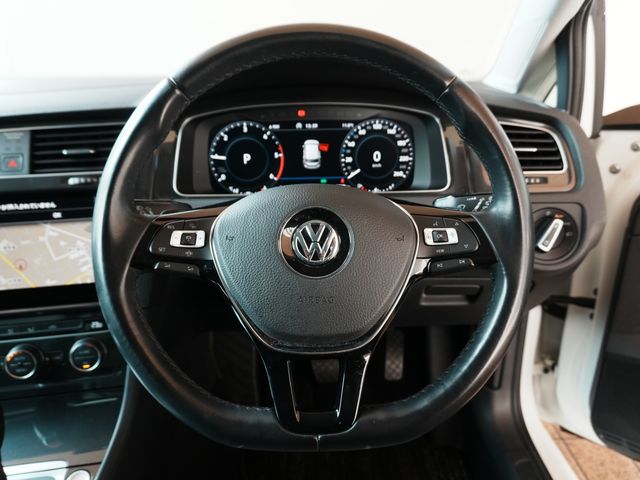 VOLKSWAGEN GOLF 2019 Image 31