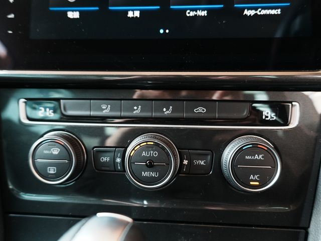 VOLKSWAGEN GOLF 2019 Image 31