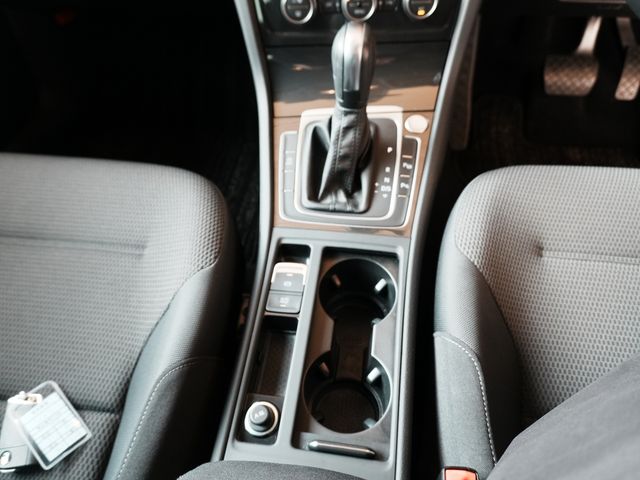 VOLKSWAGEN GOLF 2019 Image 31