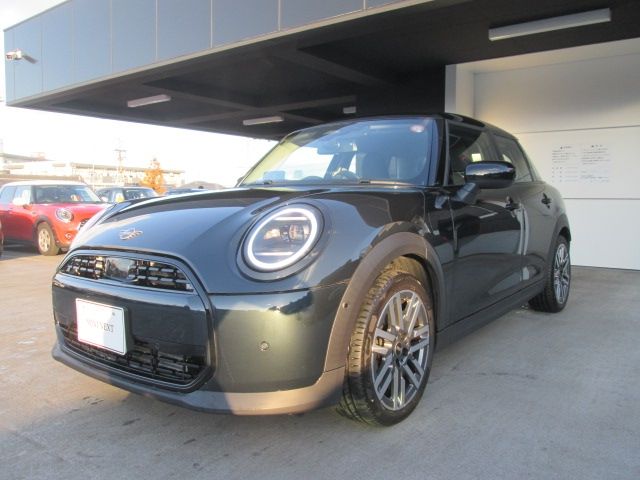 BMW MINI COOPER 5DOOR 2025 Image 31