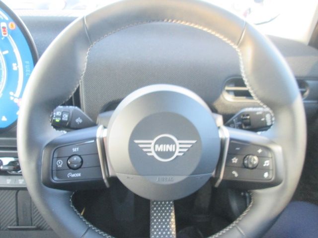 BMW MINI COOPER 5DOOR 2025 Image 31