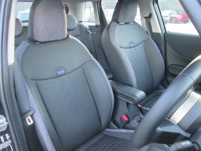 BMW MINI COOPER 5DOOR 2025 Image 31