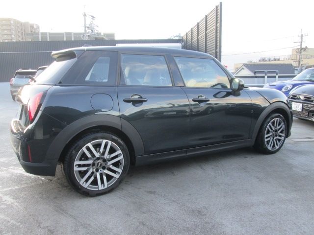 BMW MINI COOPER 5DOOR 2025 Image 31