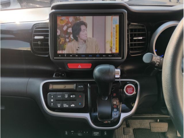 HONDA N BOX CUSTOM 2017 Image 31