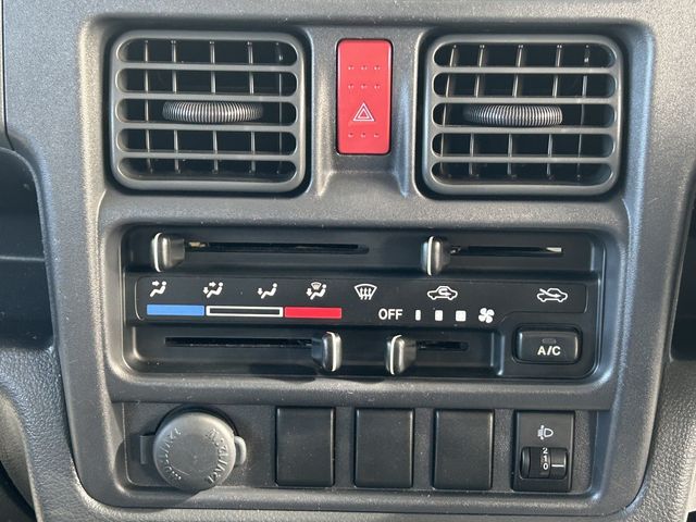 NISSAN NT100 CLIPPER 2019 Image 31