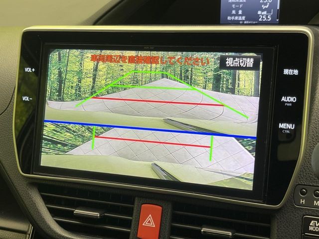 TOYOTA VOXY HYBRID 2017 Image 31