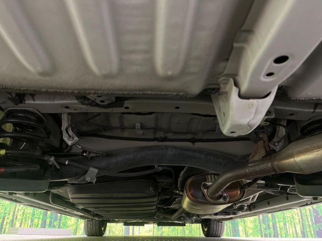 TOYOTA VOXY HYBRID 2017 Image 31