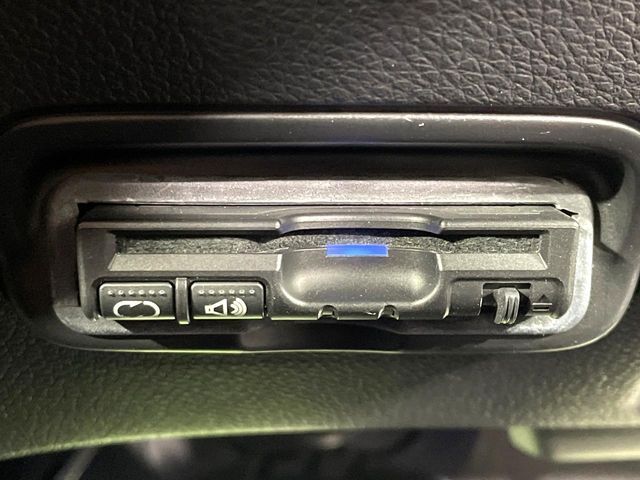 HONDA VEZEL HYBRID 2016 Image 31