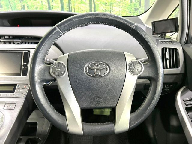 TOYOTA PRIUS 2014 Image 31