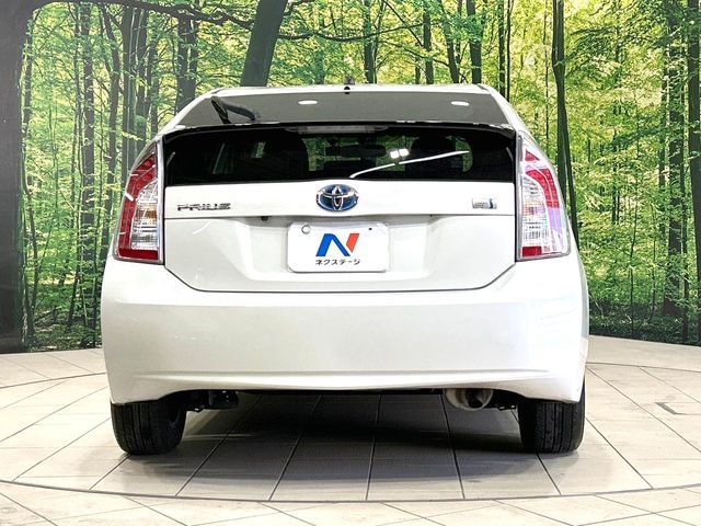 TOYOTA PRIUS 2014 Image 31