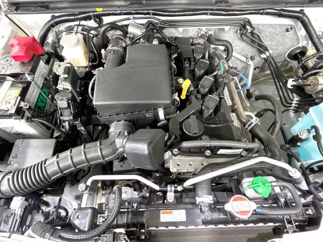 SUZUKI JIMNY NOMADE 2025 Image 31