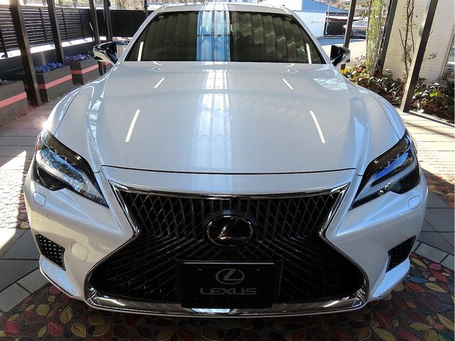 TOYOTA LEXUS LS500H 2024 Image 31