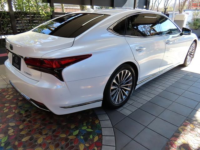 TOYOTA LEXUS LS500H 2024 Image 31