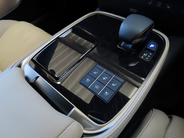 TOYOTA LEXUS LS500H 2024 Image 31