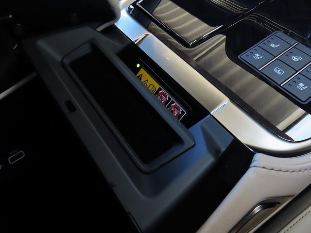 TOYOTA LEXUS LS500H 2024 Image 31