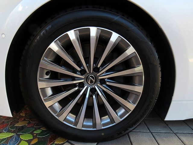 TOYOTA LEXUS LS500H 2024 Image 31