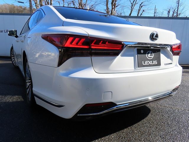 TOYOTA LEXUS LS500H 2024 Image 31