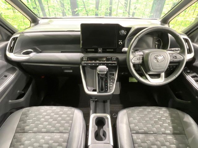 TOYOTA VOXY HYBRID 4WD 2023 Image 31