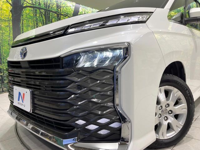 TOYOTA VOXY HYBRID 4WD 2023 Image 31
