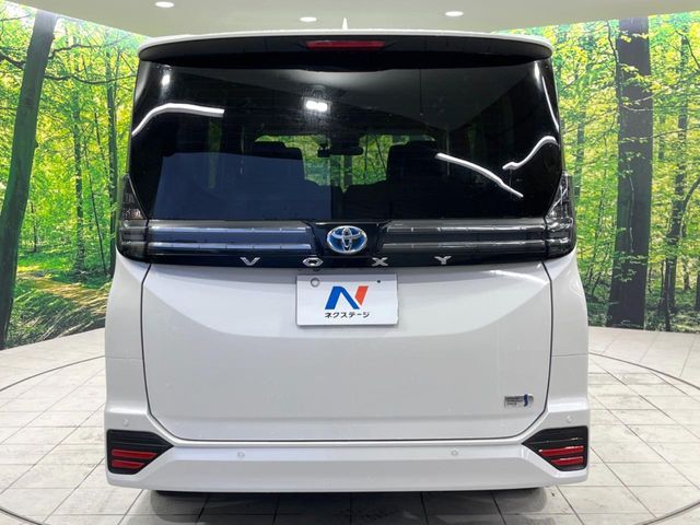 TOYOTA VOXY HYBRID 4WD 2023 Image 31