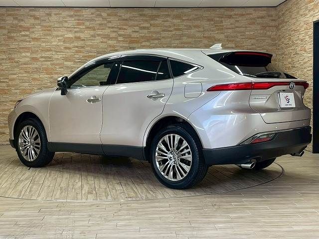 TOYOTA HARRIER HYBRID 2023 Image 31