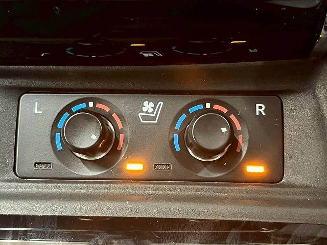 TOYOTA VELLFIRE  HYBRID 4WD 2019 Image 31