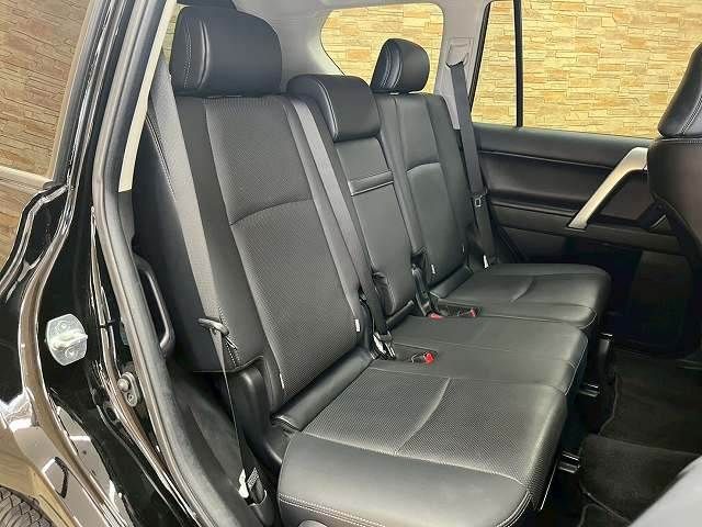 TOYOTA LANDCRUISER PRADO 2022 Image 31