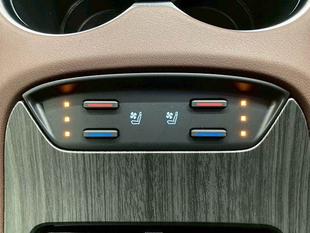 TOYOTA HARRIER 4WD 2022 Image 31