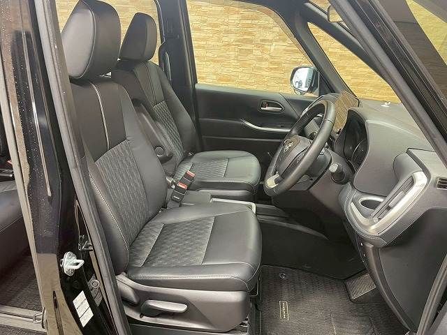 TOYOTA NOAH HYBRID 2022 Image 31