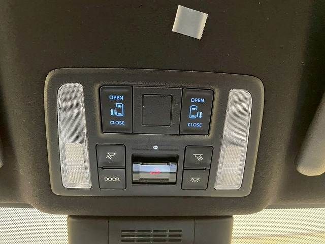 TOYOTA NOAH HYBRID 2022 Image 31