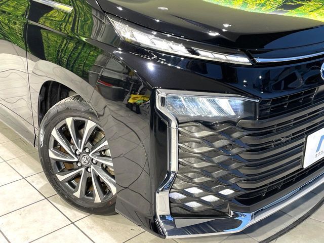 TOYOTA VOXY HYBRID 2023 Image 31