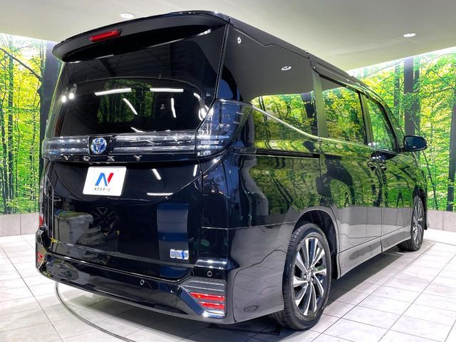 TOYOTA VOXY HYBRID 2023 Image 31