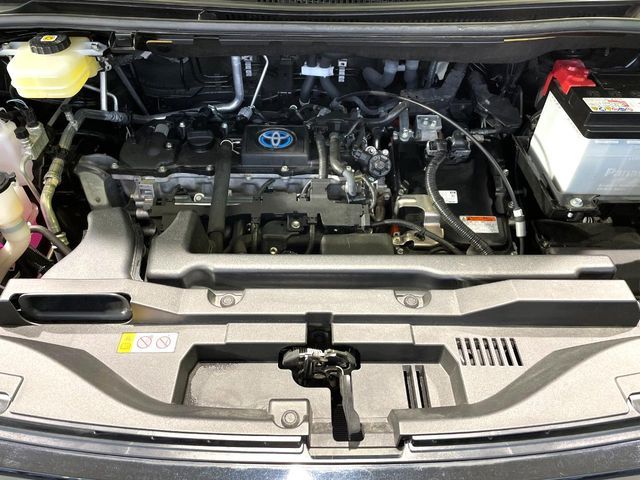 TOYOTA VOXY HYBRID 2023 Image 31