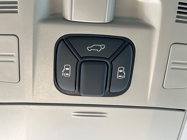 TOYOTA VELLFIRE 2013 Image 31