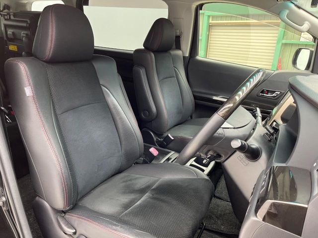 TOYOTA VELLFIRE 2013 Image 31